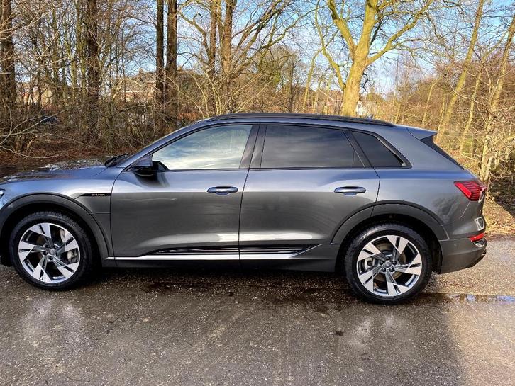 Velgen met winterbanden Etron zgan, Auto's, Audi, Particulier, e-tron, Elektrisch, SUV of Terreinwagen, Automaat, Origineel Nederlands