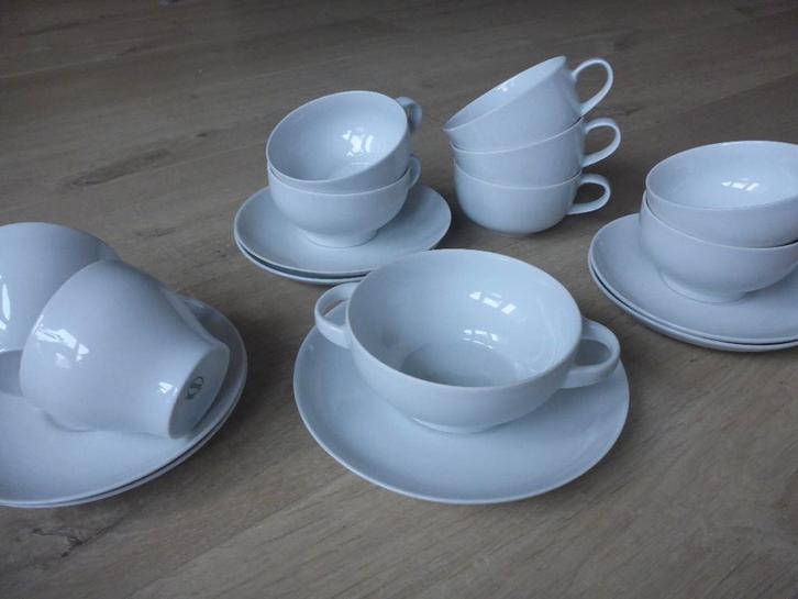 thee- , koffiekopjes en soepkom met schotel, Arzberg Donau., Huis en Inrichting, Keuken | Servies, Zo goed als nieuw, Overige typen