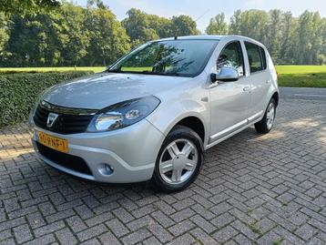 Dacia Sandero 1.2 16V Black Line, nl auto, Airco, apk 09-26 beschikbaar voor biedingen