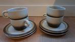 Retrostyle koffie kop&schotel 4stuks, Huis en Inrichting, Keuken | Servies, Overige materialen, Gebruikt, Ophalen of Verzenden