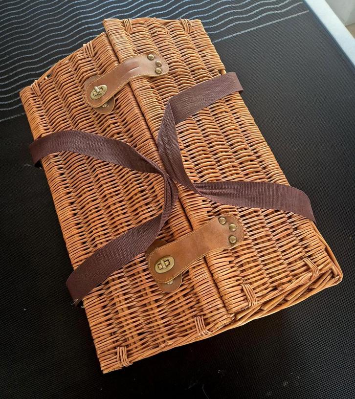 Picknickmand Compleet, Hobby en Vrije tijd, Picknickmanden, Ophalen of Verzenden