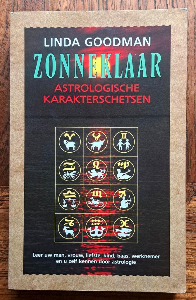 Zonneklaar astrologische karakterschetsen, Boeken, Esoterie en Spiritualiteit, Zo goed als nieuw, Achtergrond en Informatie, Astrologie