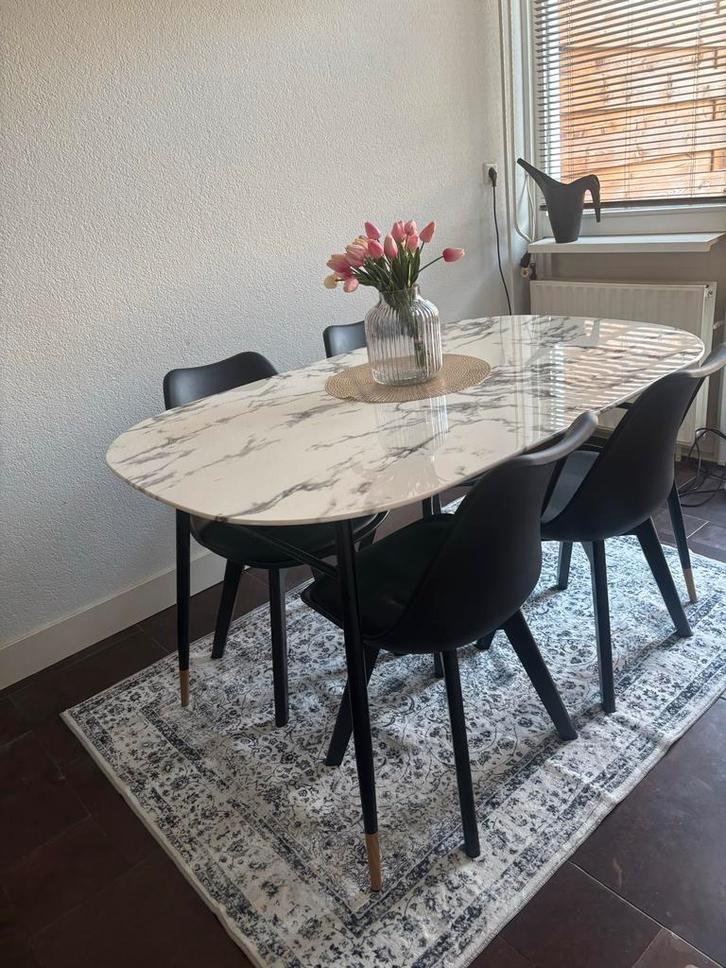 Ovale marmeren eettafel - 140x90, Huis en Inrichting, Tafels | Eettafels, Gebruikt, 50 tot 100 cm, 100 tot 150 cm, Vier personen