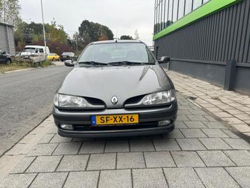 Renault Mégane 1.6 E Sedan RN AUT 1997 Grijs beschikbaar voor biedingen