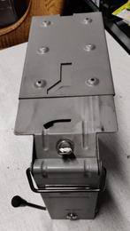 Kluisje voor o.a. onder een toonbank of in een kast, Huis en Inrichting, Brandblussers en Brandkasten, Ophalen of Verzenden, Gebruikt