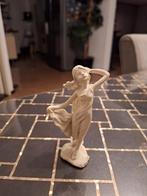 Elegant beeldje van een dansende vrouw, Ophalen of Verzenden