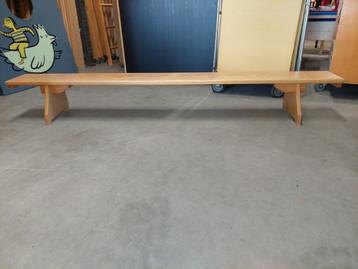 Schilte gymbank 220cm lang beschikbaar voor biedingen
