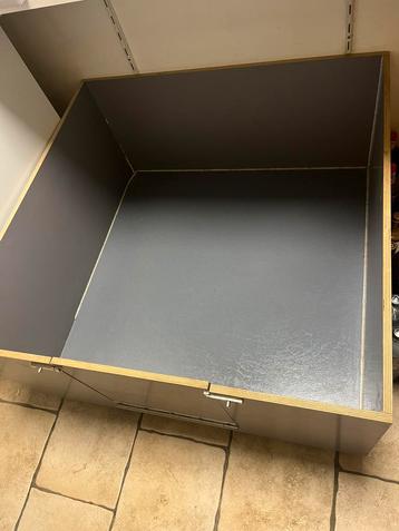 Werpkist beschikbaar voor biedingen
