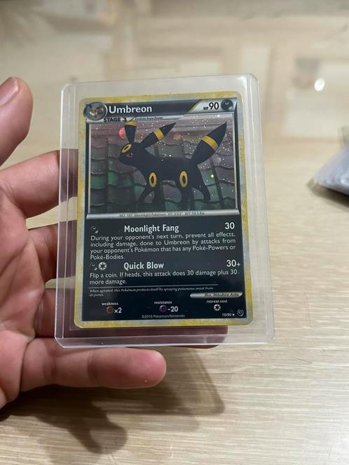 UMBREON 10/90 -  HOLO - jaar: 2010, Hobby en Vrije tijd, Verzamelkaartspellen | Magic the Gathering, Zo goed als nieuw, Losse kaart