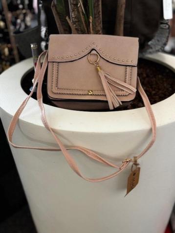 Schoudertasje Mila (advr 84) beschikbaar voor biedingen