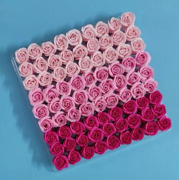 81 Rozen Zeepjes In Doos / Bloemen Zeep Roos Cadeau beschikbaar voor biedingen