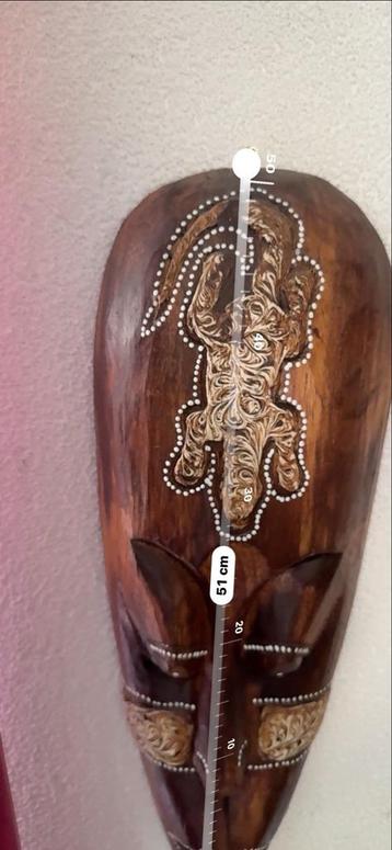 Houten Afrikaans Masker met Krokodil beschikbaar voor biedingen