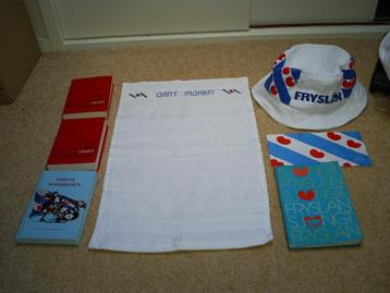 Friese / Fryske zonnehoed handdoek boekjes brillenpoetsdoek beschikbaar voor biedingen