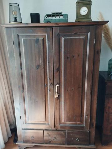 Gratis afhalen Koloniale TV Kast - B105 x D56 x H165cm beschikbaar voor biedingen