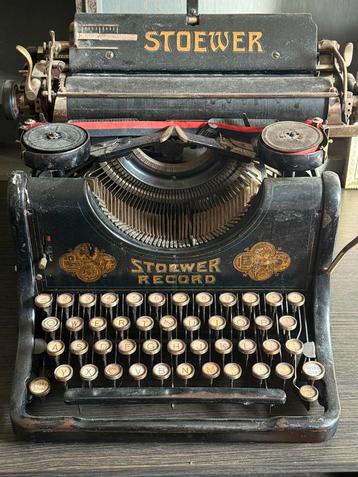 Antieke Stoewer Typemachine beschikbaar voor biedingen