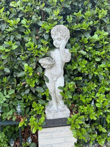 9 antieke stijl beeldjes stenen tuinsculptuur beschikbaar voor biedingen