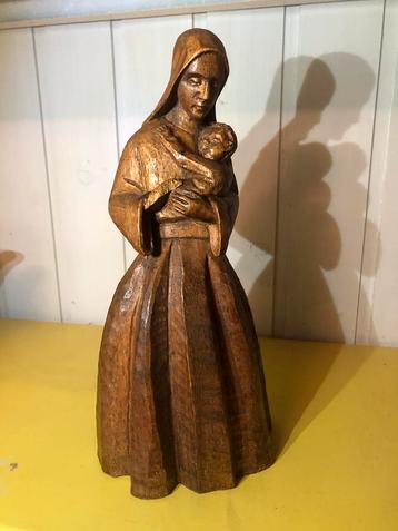 Houten beeldje Maria met kind gesigneerd H.A beschikbaar voor biedingen