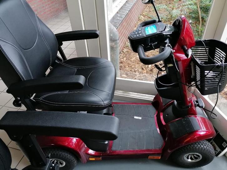 Scootmobiel , 4 wielen , 3 maanden oud, Diversen, Brommobielen en Scootmobielen, Zo goed als nieuw, Pride, 46 km of meer, 16 km/u of meer