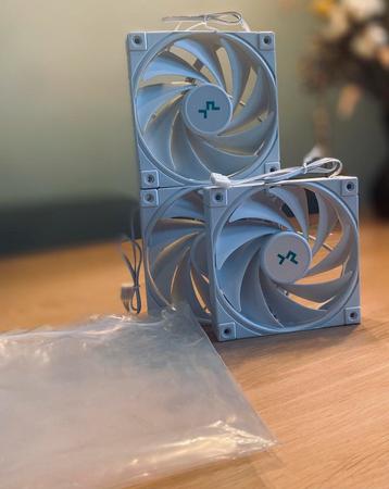 Deepcool FK120  beschikbaar voor biedingen