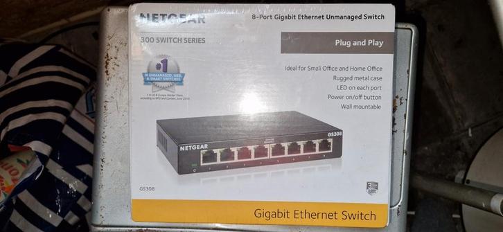 NETGEAR GS308-300PES, Computers en Software, Netwerk switches, Zo goed als nieuw, Ophalen of Verzenden