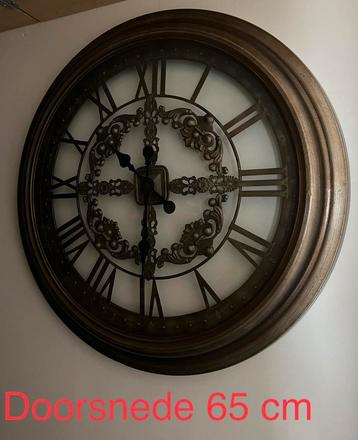 Klok Rond - Wandklok beschikbaar voor biedingen