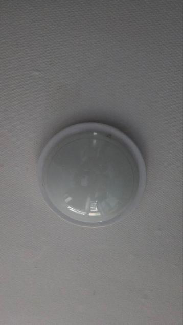 Leuke witte plafondlamp  beschikbaar voor biedingen
