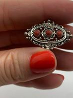 V320 Prachtige zilverem bloedkoraal broche, Sieraden, Tassen en Uiterlijk, Antieke sieraden, Ophalen of Verzenden, Zilver, Broche