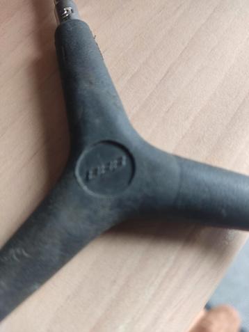 BBB Inbussleutel Y-vorm beschikbaar voor biedingen