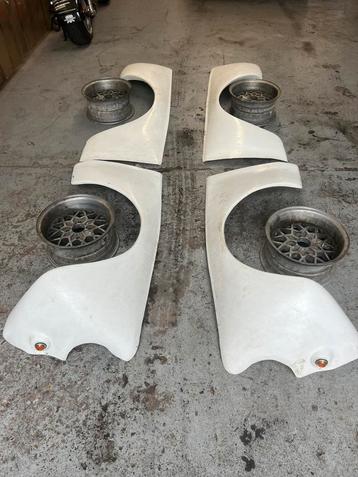 Alfa Romeo Bertone GTAM schermen set evt met velgen beschikbaar voor biedingen