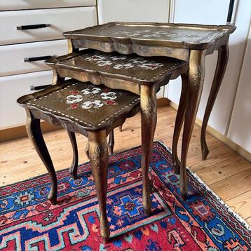 Bijzettafels, mimiset, nesttafels, Italiaans, vintage ‘60/70 beschikbaar voor biedingen