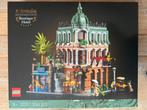 LEGO Icons 10297: Boetiekhotel / Boutique Hotel (NIEUW), Kinderen en Baby's, Speelgoed | Duplo en Lego, Ophalen of Verzenden, Nieuw