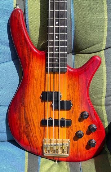 Fender Prophecy 2 beschikbaar voor biedingen
