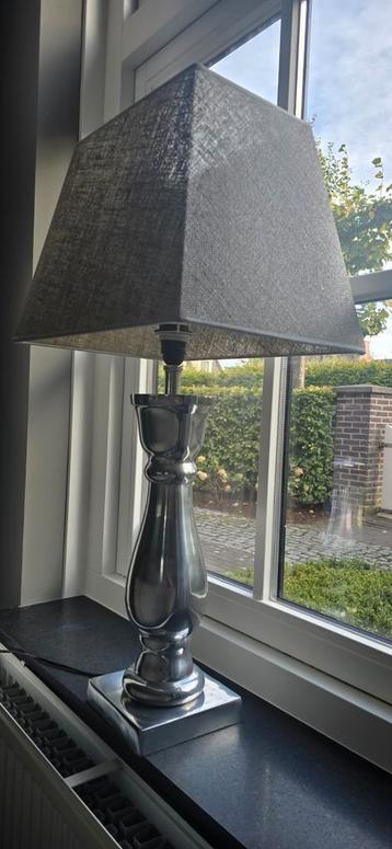 2 Schemerlampen - Zilver/Grijs - Zeer Goede Staat beschikbaar voor biedingen