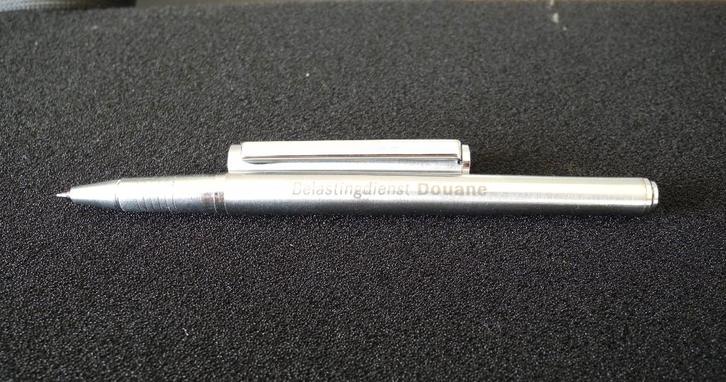 Brunzeel balpen – Belastingdienst Douane (relatiegeschenk), Verzamelen, Militaria | Algemeen, Overige soorten, Nederland, Ophalen of Verzenden