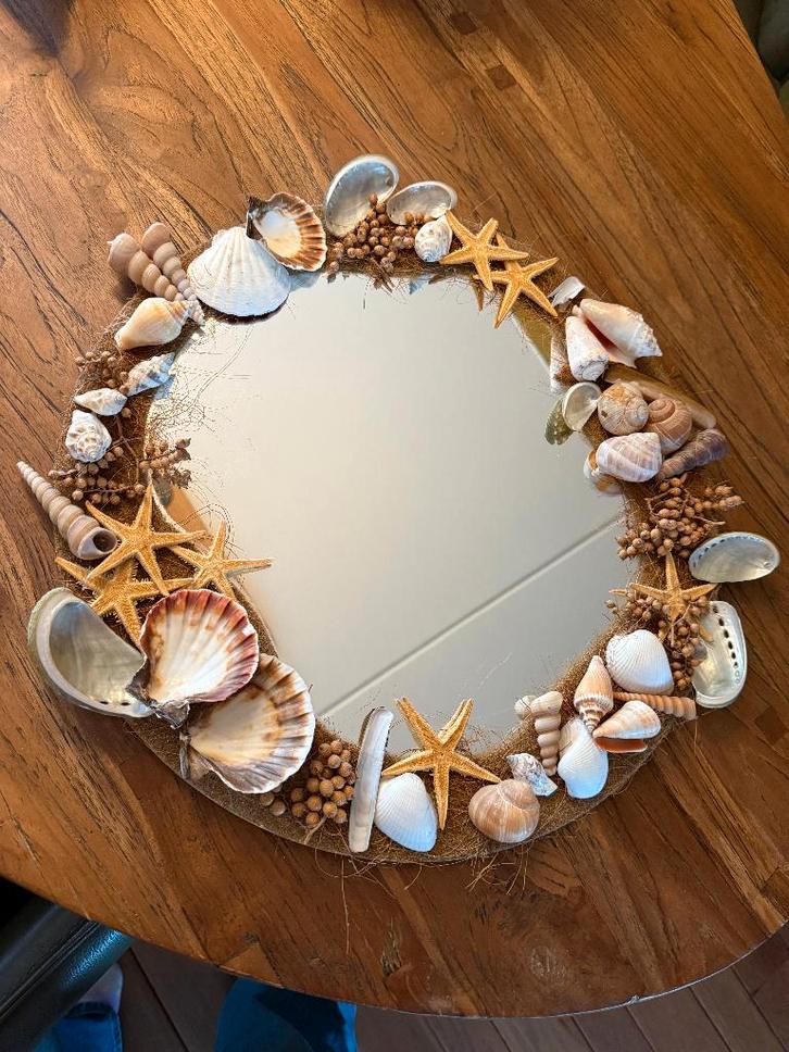 Spiegel met schelpen zeester zee strand zon vakantie, Huis en Inrichting, Woonaccessoires | Spiegels, Zo goed als nieuw, Minder dan 50 cm