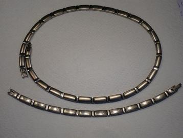 Prachtige boccia titanium halsketting en armband. Als nieuw beschikbaar voor biedingen