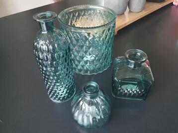Windlicht blauw glas beschikbaar voor biedingen