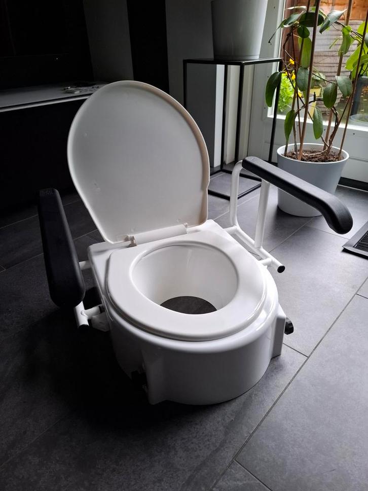 Toiletverhoger, Diversen, Verpleegmiddelen, Gebruikt, Ophalen