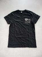 Basic zwarte t-shirt met 'one love" in kristalletjes, Kleding | Dames, T-shirts, Maat 38/40 (M), Zwart, Ophalen of Verzenden, Zo goed als nieuw