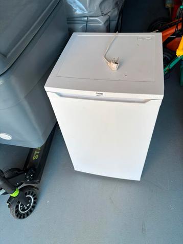 Tafel model beko koelkast beschikbaar voor biedingen