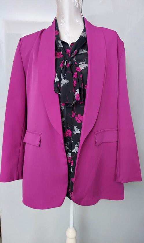 NIEUW  MAGENTA KLEUR BLAZER, Kleding | Dames, Jasjes, Kostuums en Pakken, Nieuw, Jasje, Maat 42/44 (L), Overige kleuren, Verzenden