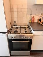 Fornuis (4pits) en oven, Witgoed en Apparatuur, Fornuizen, Ophalen, 4 kookzones, Zo goed als nieuw, Energieklasse A of zuiniger