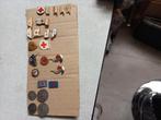 Diverse metalen, geëmailleerde speltje van het Rode Kruis., Verzamelen, Speldjes, Pins en Buttons, Ophalen of Verzenden, Zo goed als nieuw