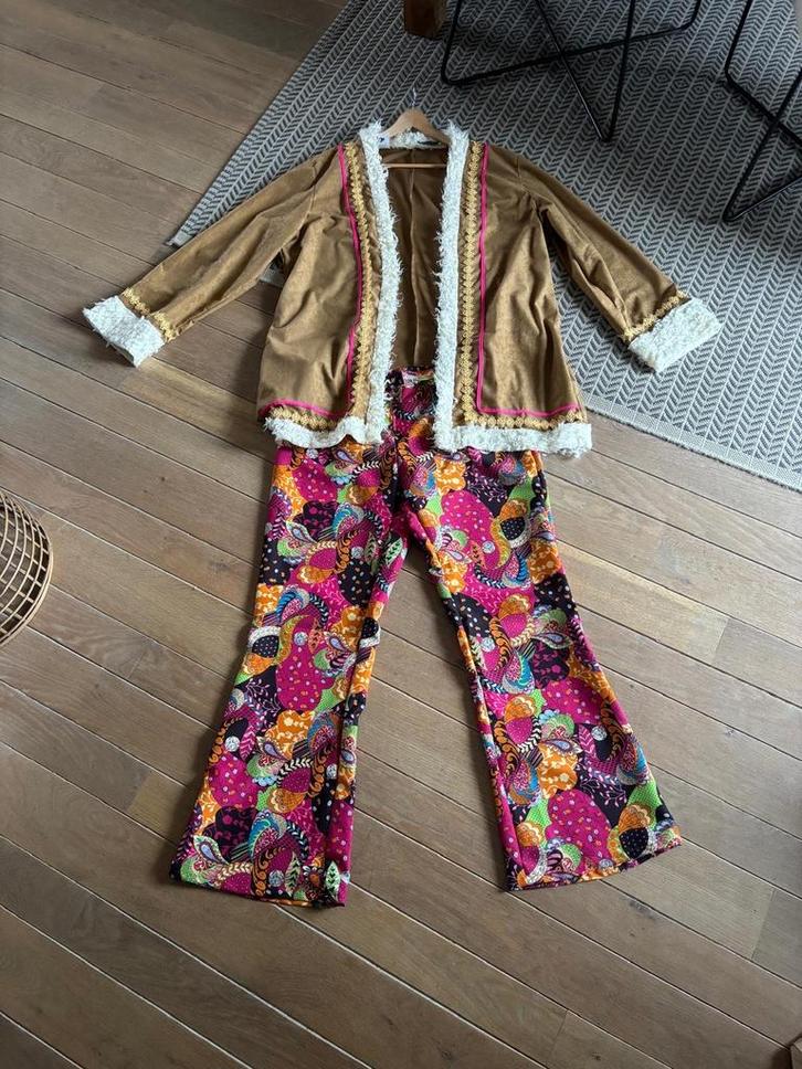 Hippie Carnaval Outfit voor een koppel mt 56 en mt M, Kleding | Dames, Carnavalskleding en Feestkleding, Zo goed als nieuw, Kleding