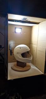 Gevraagd, voor school project. Helm, Ophalen of Verzenden, Tweedehands, Overige merken