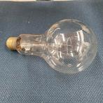 Grote gloeilampen twee stuks 230V 300W E27 en fittingen, Led-lamp, Minder dan 30 watt, Zo goed als nieuw, E27 (groot)