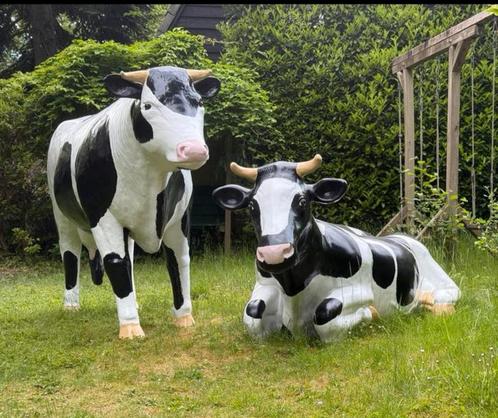 Twee levensgrote polyester koeien blikvangers, Tuin en Terras, Tuinbeelden, Zo goed als nieuw, Ophalen