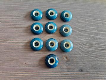 10 dikke knopen, 18 mm doorsnee  beschikbaar voor biedingen