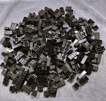 Lego 500 gram zwarte bouwstenen 2x2 t/m 2x8 beschikbaar voor biedingen