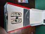 Switch Oled met extra handheld controllers, Met games, Zo goed als nieuw, Met 3 controllers of meer, Switch OLED
